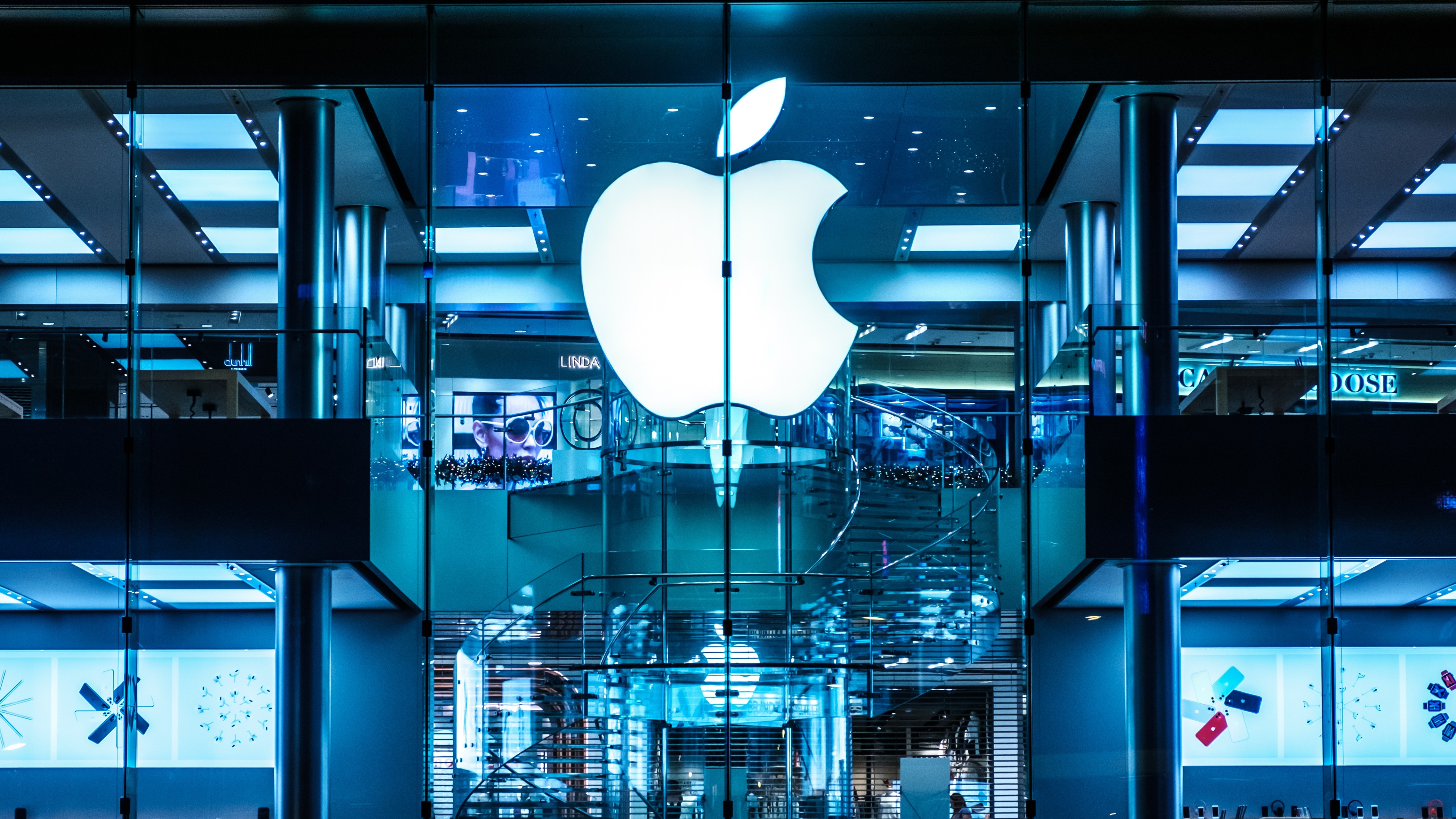 Apple Logo in Hongkong